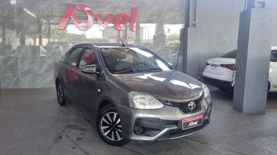 TOYOTA ETIOS 1.5 PLATINUM 16V FLEX 4P AUTOMÁTICO TOYOTA ETIOS 1.5 PLATINUM 16V FLEX 4P AUTOMÁTICO